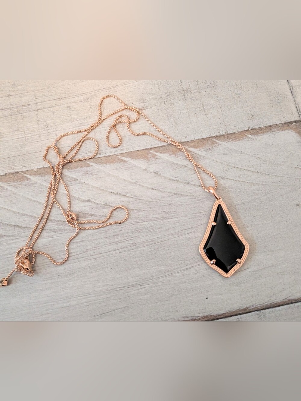 Kendra Scott Alex Necklace Rose Gold And Black